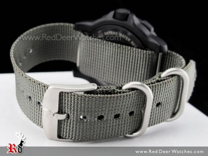 Luminox Recon Point Military Gray Nylon Strap Mens Watch 8823KM 8823.KM Swiss Made