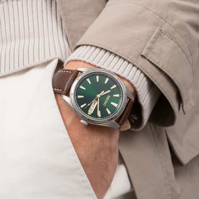 Seiko Classic Quartz Sapphire Green Dial Mens Watch SUR449P1