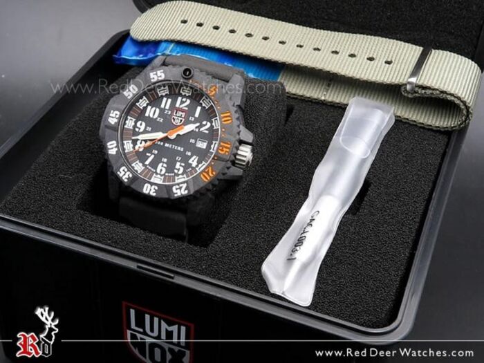 Luminox Master Carbon Seal Watch XS.3801.C.SET With Extra Strap